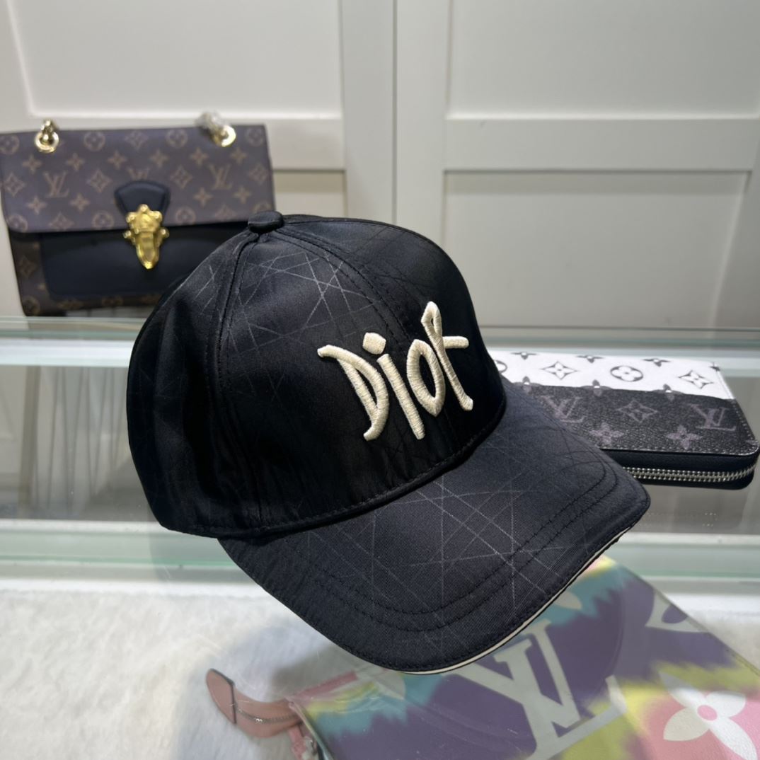 Christian Dior Caps